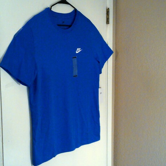 NEW NIKE SPORTSWEAR "Club Embroidered Logo Tee" MEN'S BLUE T-SHIRT L AR4997-480 - Picture 4 of 6